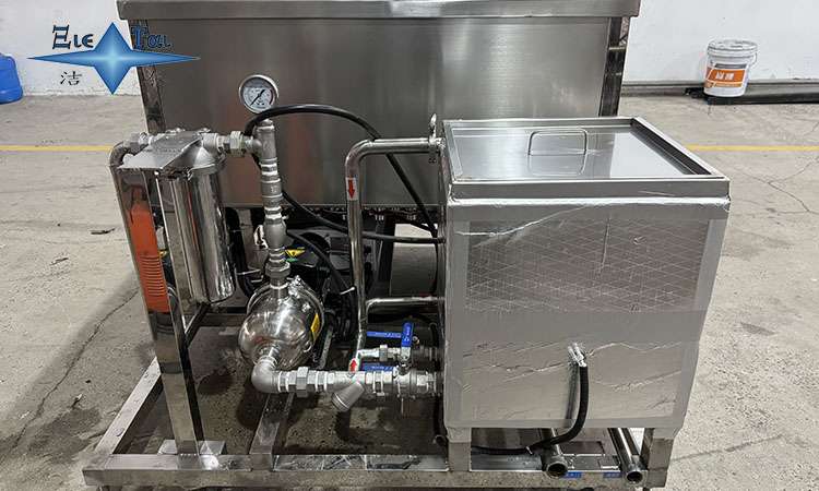 工業超聲波清洗設備如何根治“盲孔洗不凈”?潔泰20年專注復雜工件清洗難題 工業超聲波清洗設備如何根治“盲孔洗不凈”?潔泰20年專注復雜工件清洗難題